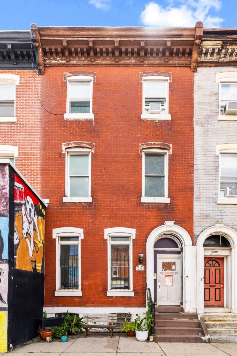 2808 Girard Ave
