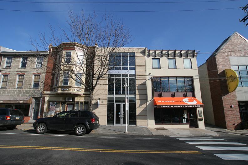 4163 Main St